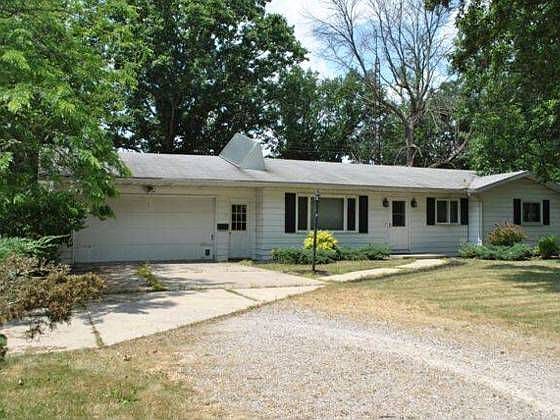 1st image of 2146 Beechwood Ave