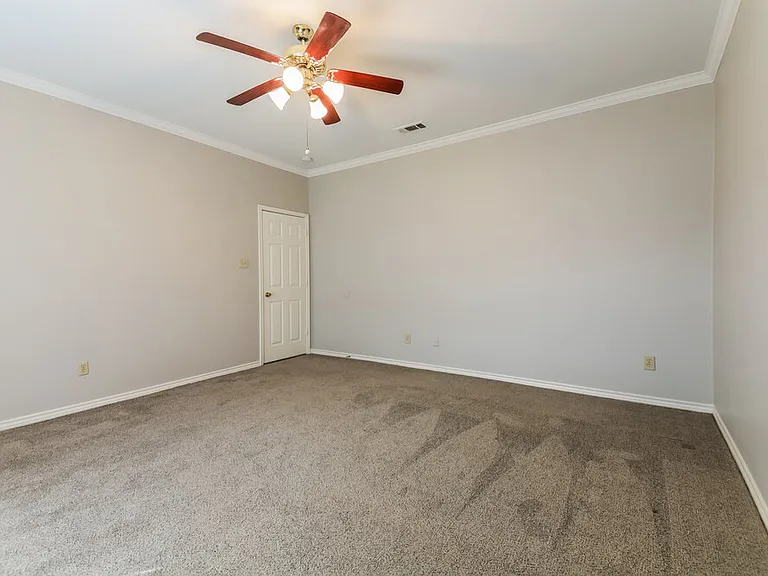 7605 Colfax Dr — Photo 13