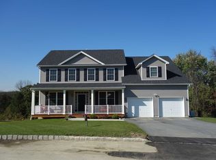 157 Stratford Dr, Poughkeepsie, NY 12603