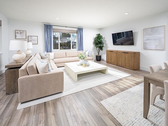 3rd image of 3009 Torrey Pines Dr