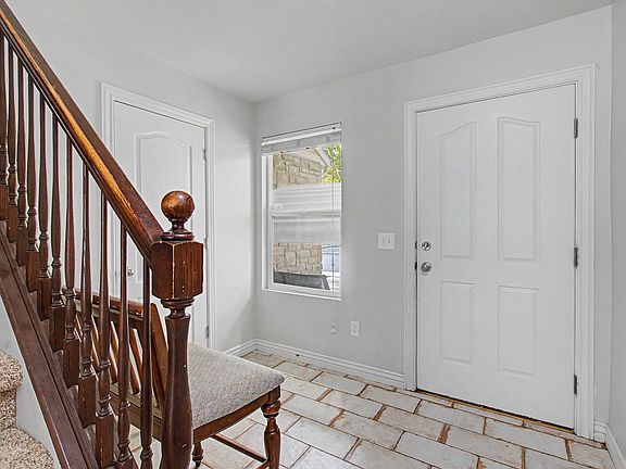 5th image of 3318 W Lower Newark Way