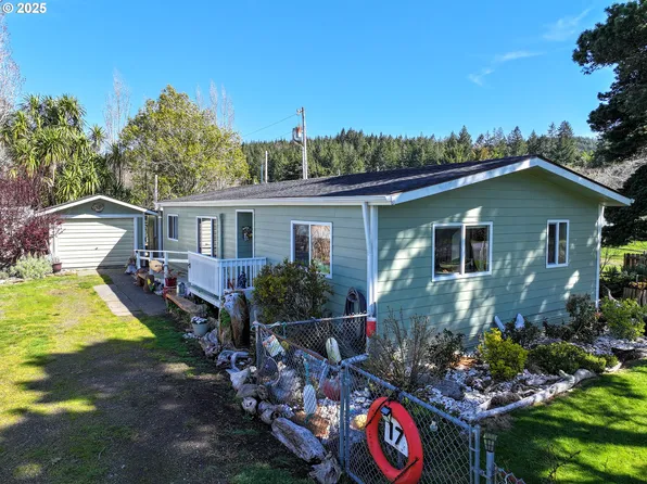 31084 Crabapple Way Space 17, Gold Beach, OR 97444