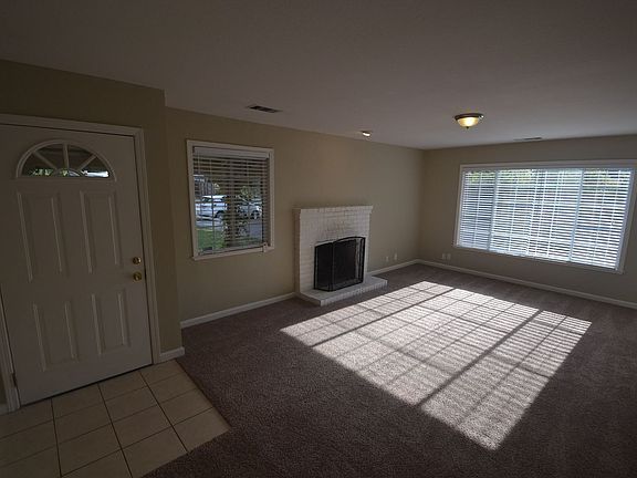 3rd image of 5821 Northgrove Way