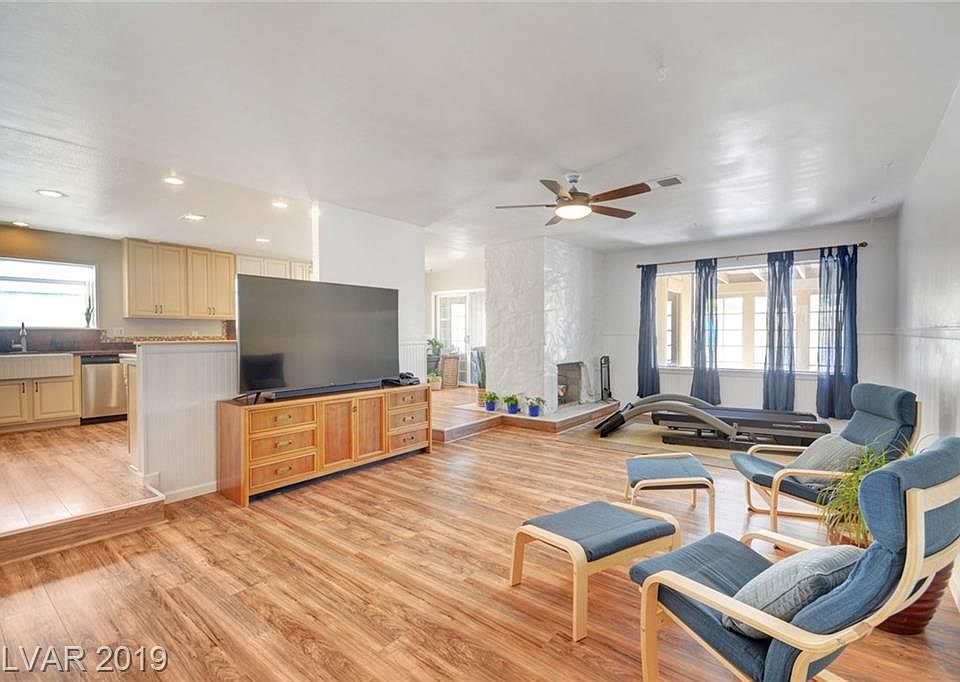 1st image of 5464 Neosho St
