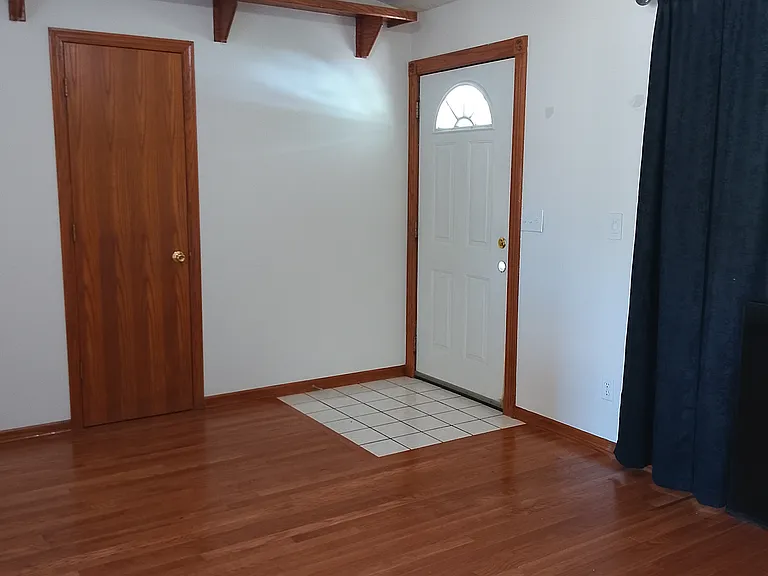 718 S Highland Dr — Photo 4