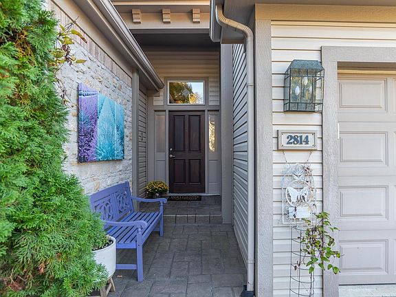 3rd image of 2814 S Saint Remy Cir