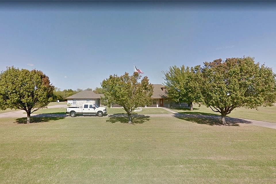 1st image of 2142 Hamilton Dr