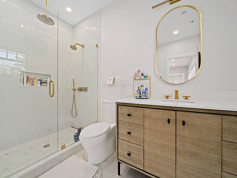 144 Linden St #2 — Photo 13