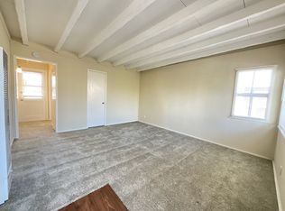 203-209 E Acacia Ave, Huntington Beach, CA 92648