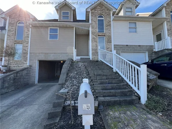 15 Deer Valley Dr, Hurricane, WV 25526