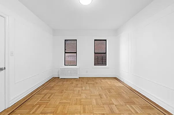 Sold by Oxford Property Group | media 8