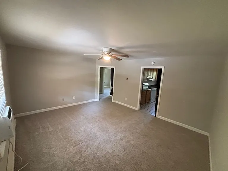 1529 Old Central Rd #B — Photo 10