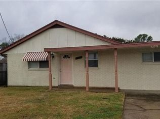 4928 Sandalwood St, New Orleans, LA 70127