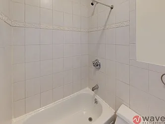 Rented by Wave Real Estate Group
