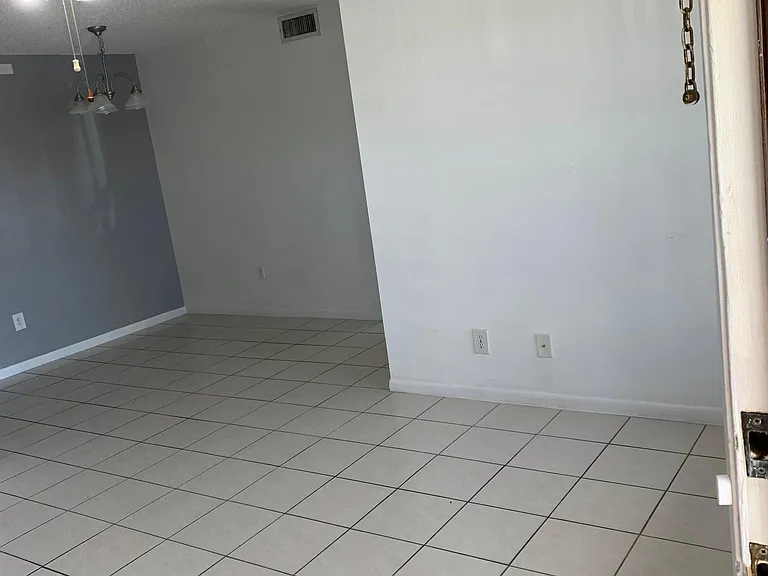 14867 SW 104th St — Photo 5