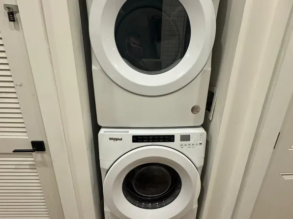 71 Court House Place image 7 of 7