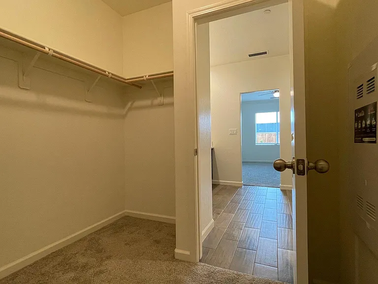 2100 Descanso Ave — Photo 19