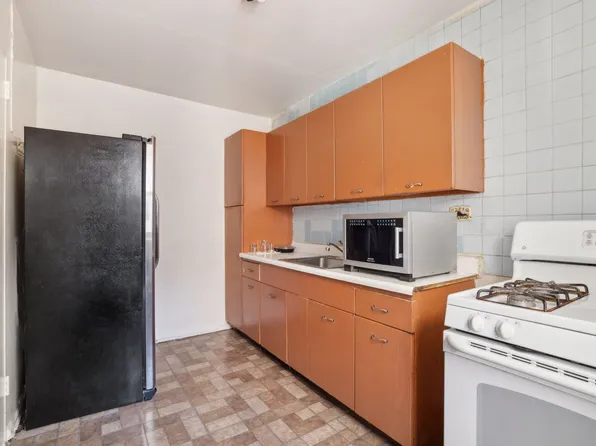 1010 Sherman Avenue image 8 of 15