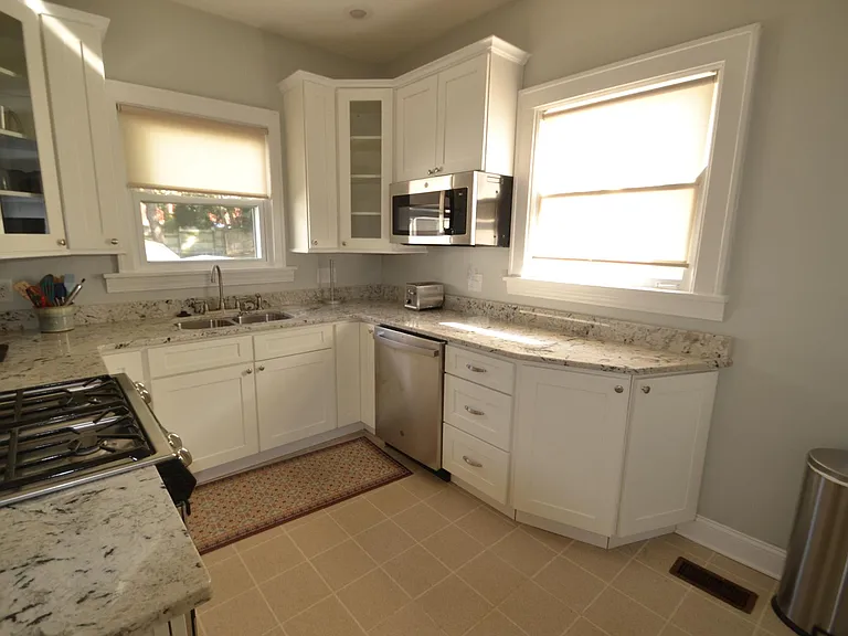 5525 Tompkins Ave — Photo 6