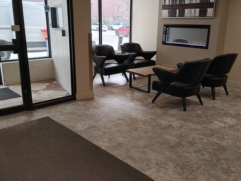 699 Talbot St — Photo 4