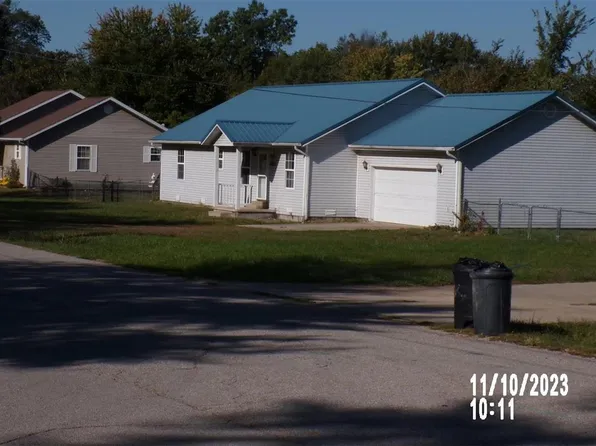 732 E Main St, Richland, MO 65556