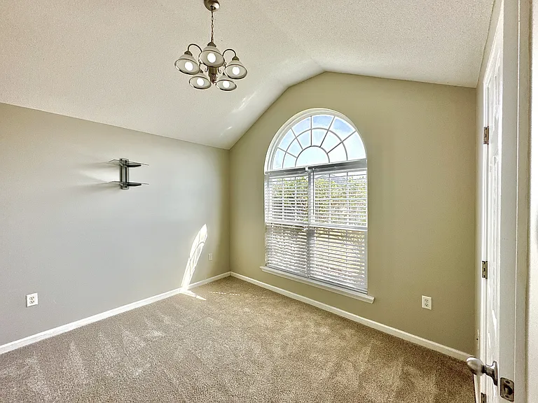 5756 Emily Ln — Photo 15