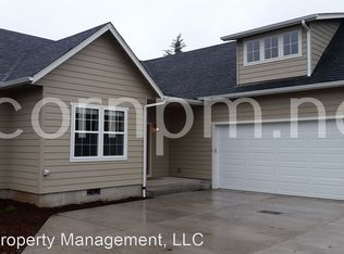 1080 Cal Young Rd, Eugene, OR 97401