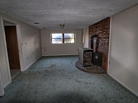 5th image of 150 Hoard Ln