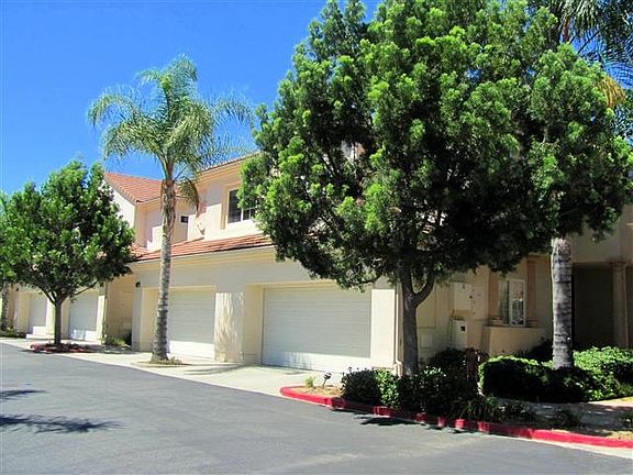5th image of 41817 Saint Thomas Ct