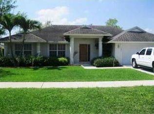 1883 Tulip Ln, Wellington, FL 33414