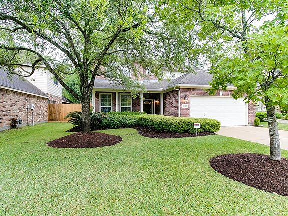 3rd image of 15622 Clear Pointe Dr