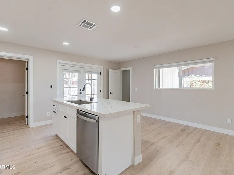 8202 E Piccadilly Rd — Photo 17