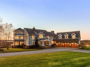 85 Nonquit Ln, Tiverton, RI 02878