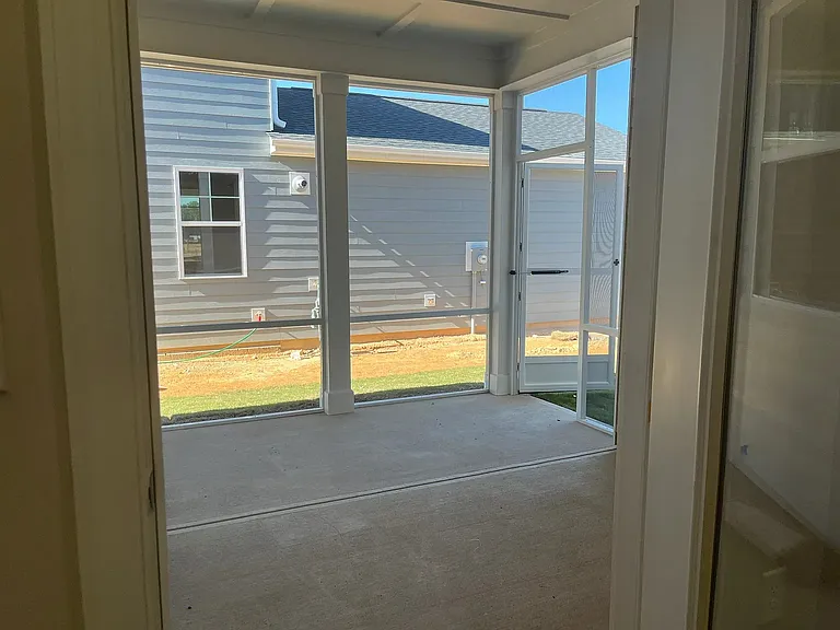 336 Canyon Spring Trl — Photo 3