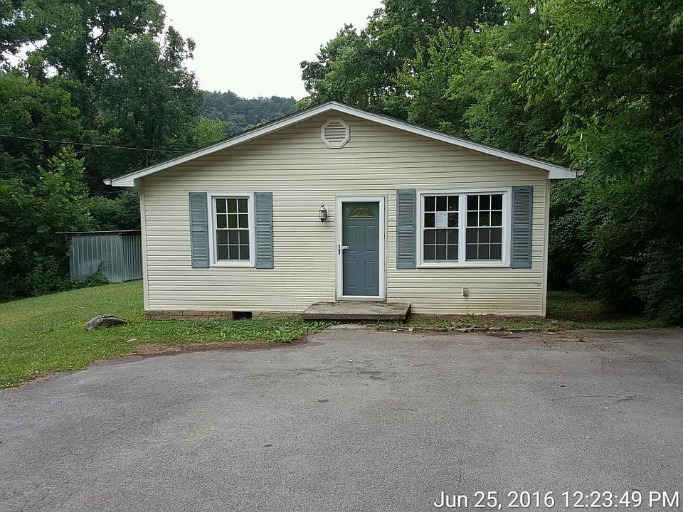 1st image of 3002 Greenway Dr