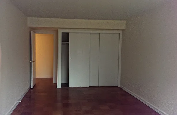 Rented by Manhattan Apartment Organization | media 49