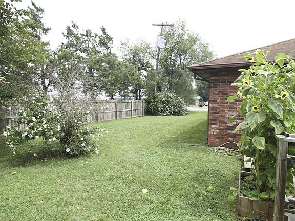4th image of 2757 E McDaniel St