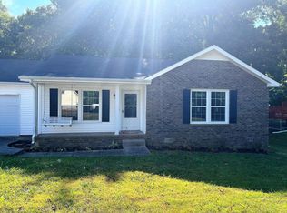 181 Kings Deer Dr, Clarksville, TN 37042