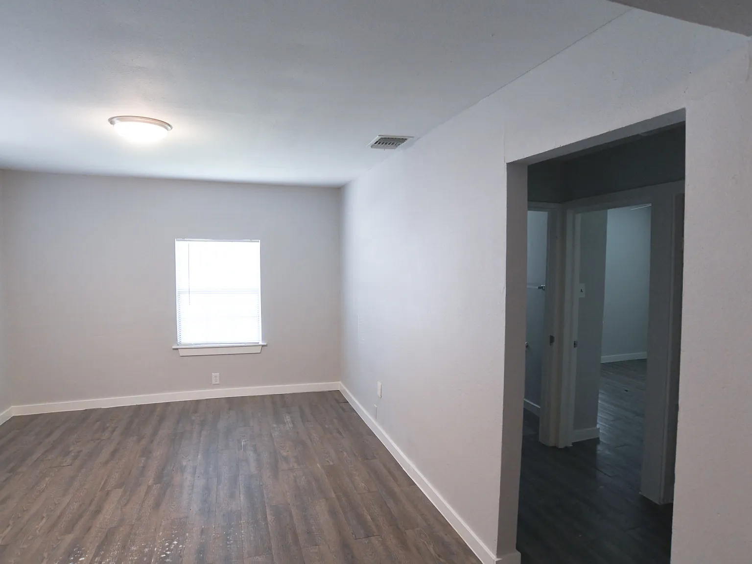2 bed, 750 sqft, $1,000 — Photo 4