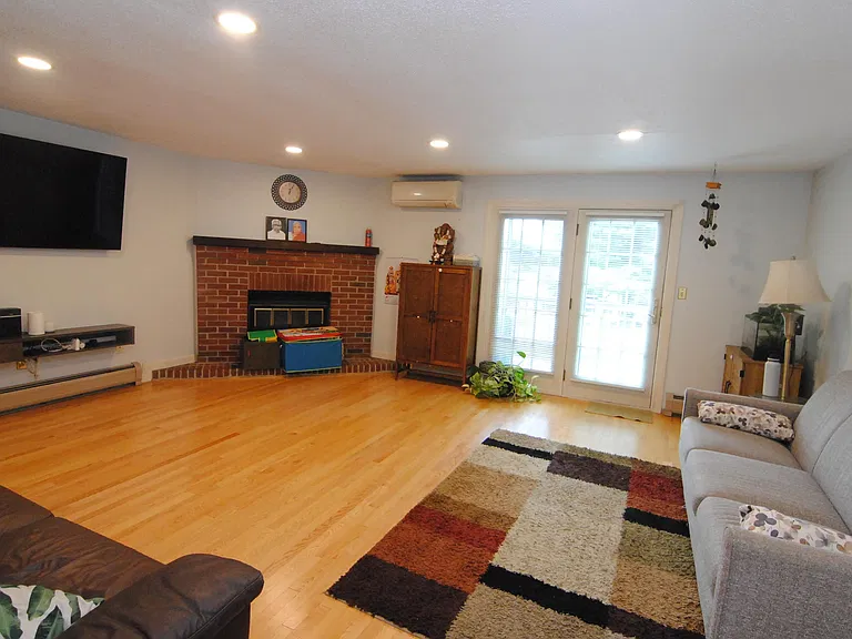 7 Meadowview Cir — Photo 9
