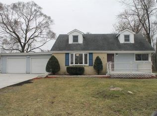 144 Lexington St, Valparaiso, IN 46385