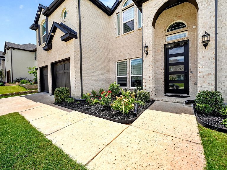 Listing photo 4