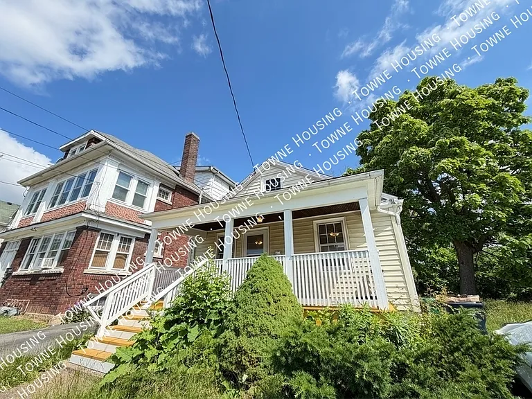 1192 Haeberle Ave — Photo 2