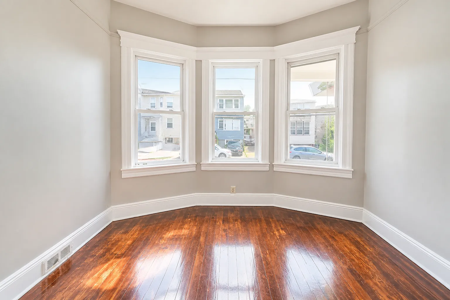 3 bed, $2,600 — Photo 3