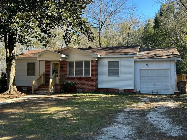 2501 Robin Hood Dr, Mobile, AL 36605