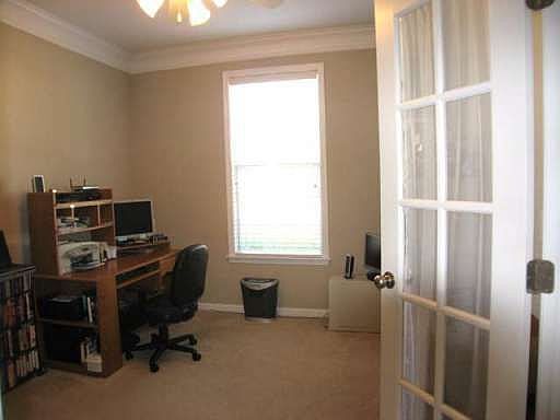 4th image of 507 Merrill Ln