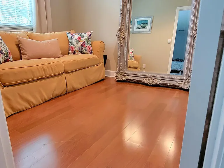 525 Melrose Ave — Photo 23