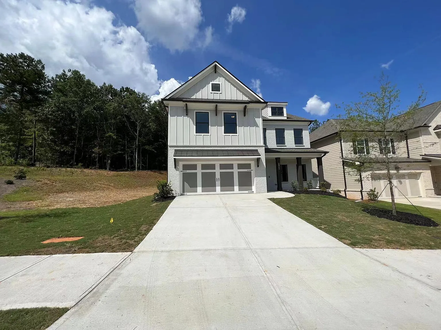 5 bed, 2800 sqft, $2,800 — Photo 1