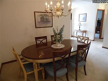 5th image of 413 W Reserve Dr