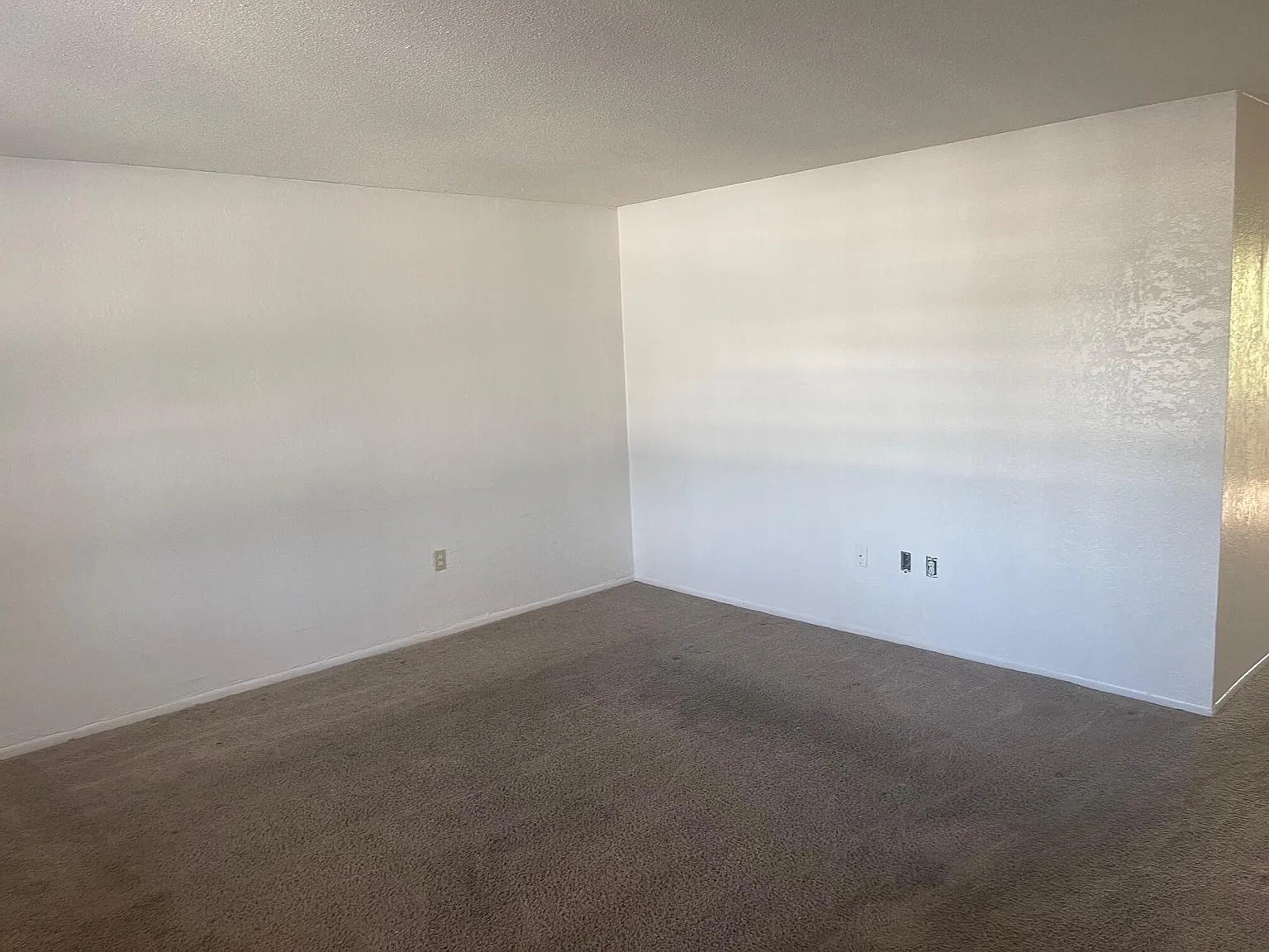 2 bed, 2.0 bath, 831 sqft, $1,200 — Photo 2